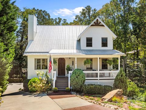 18 Oak Springs Drive Arden NC 28704