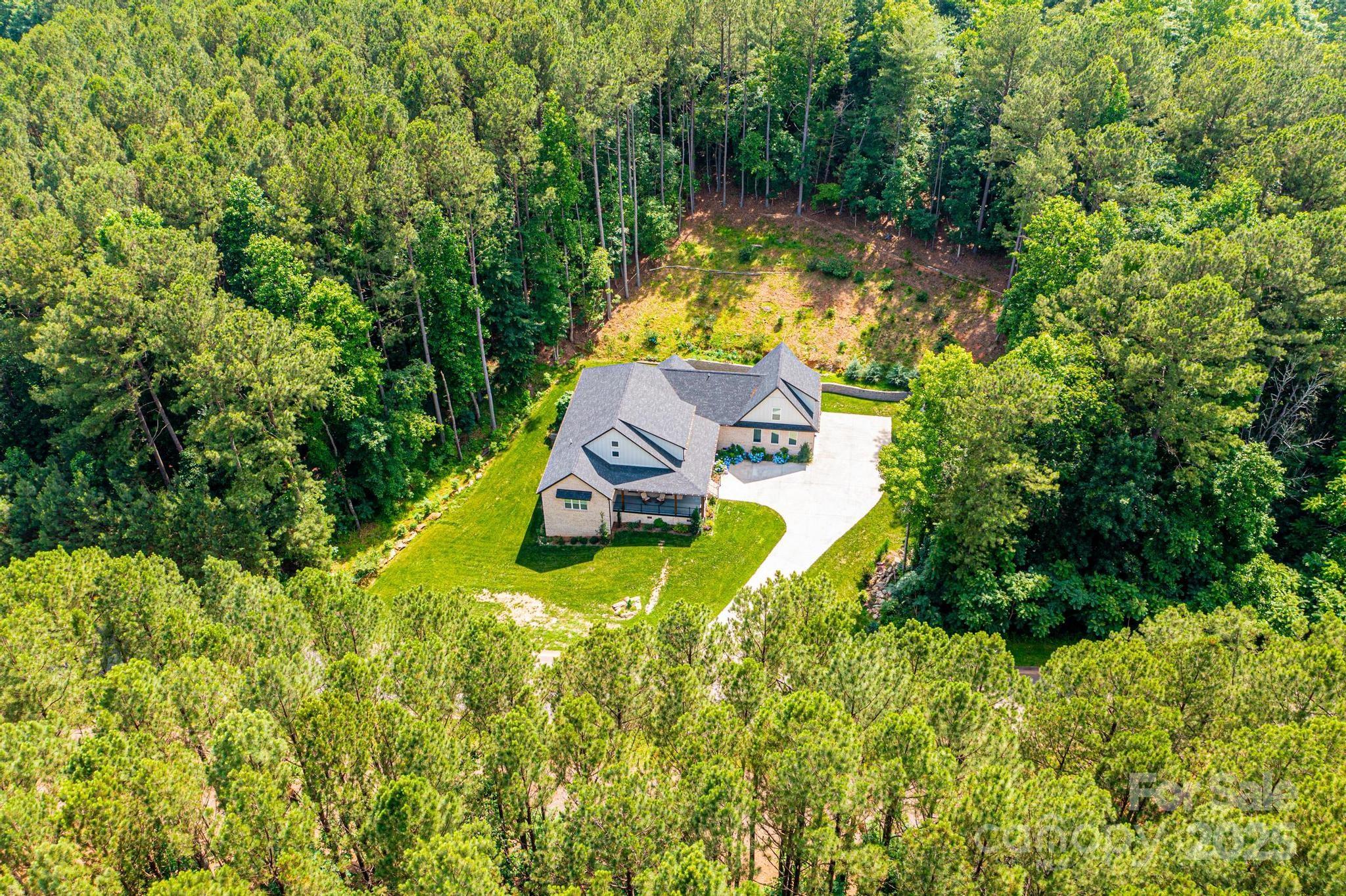 100 White Fawn Circle