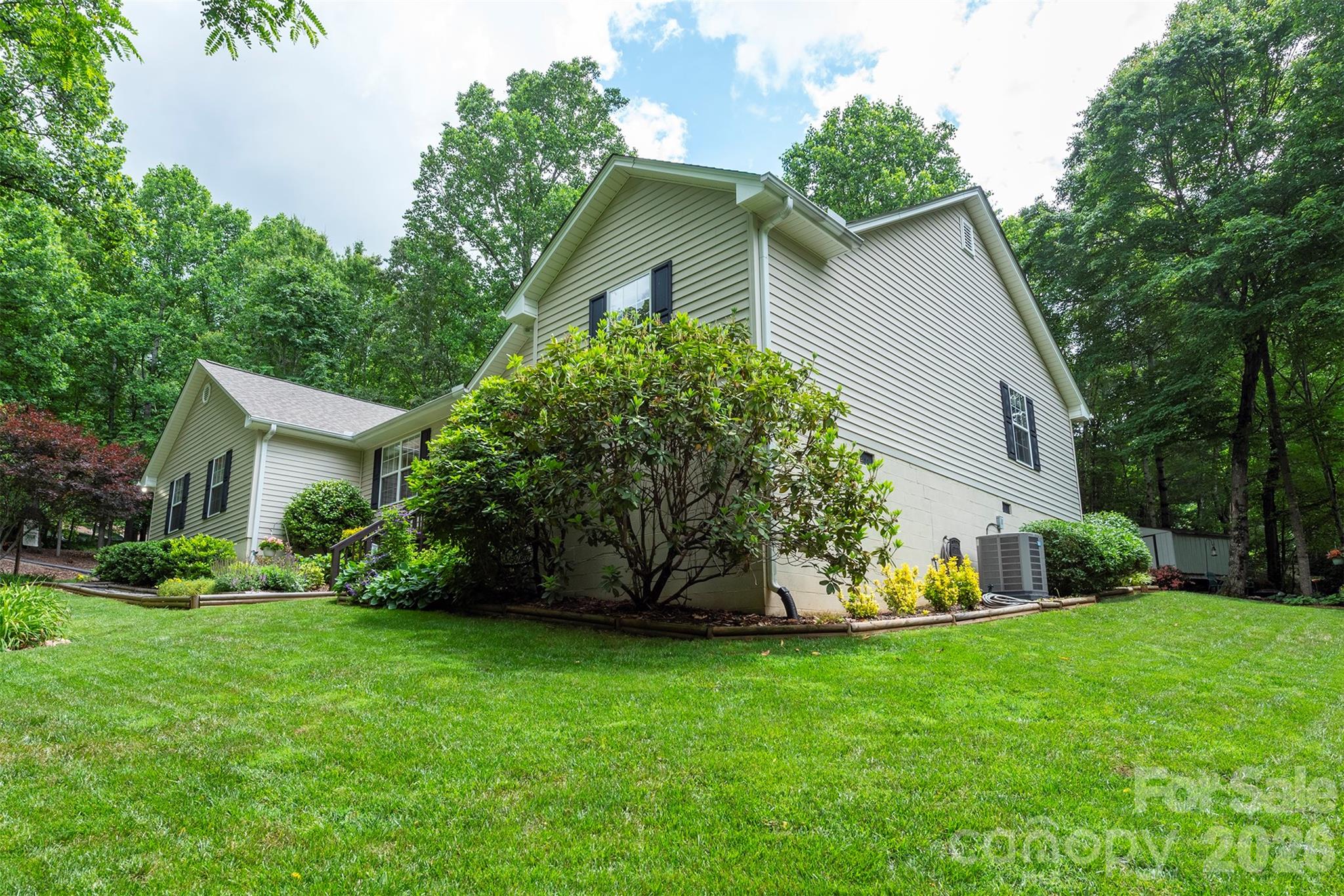 8 Shadowbrook Drive