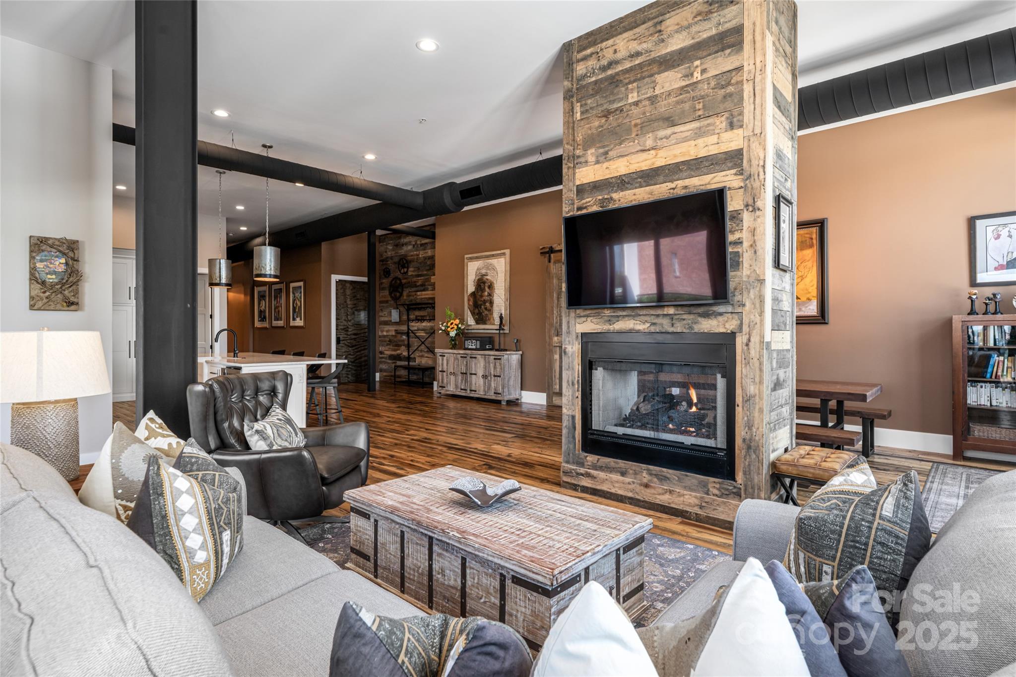 17 North Market Street - Residential