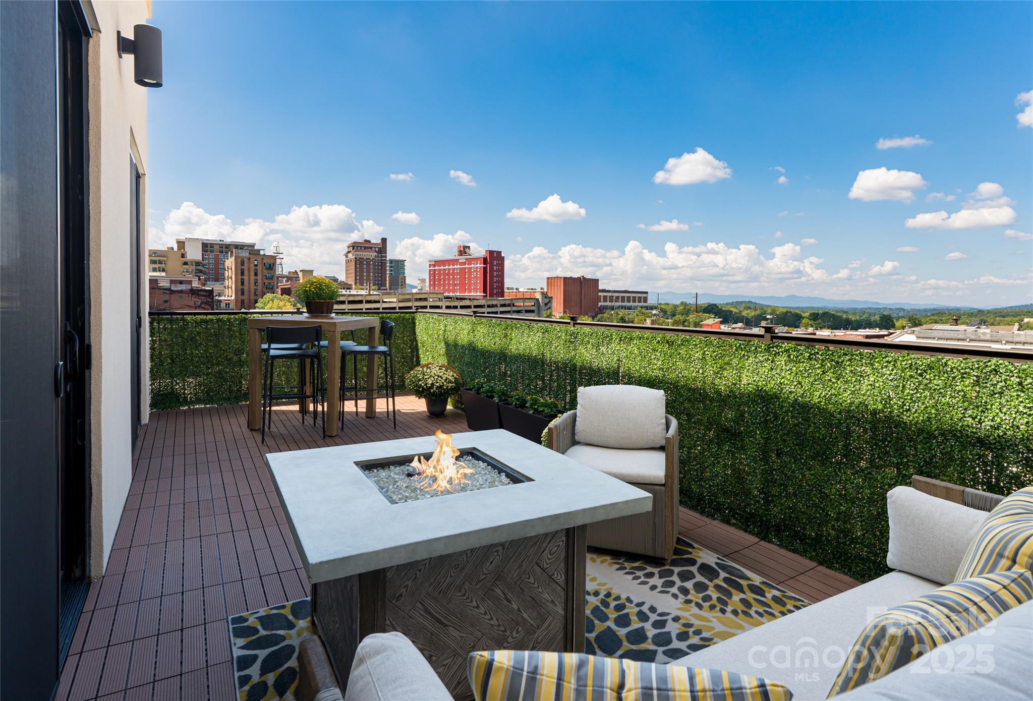 17 North Market Street - Residential