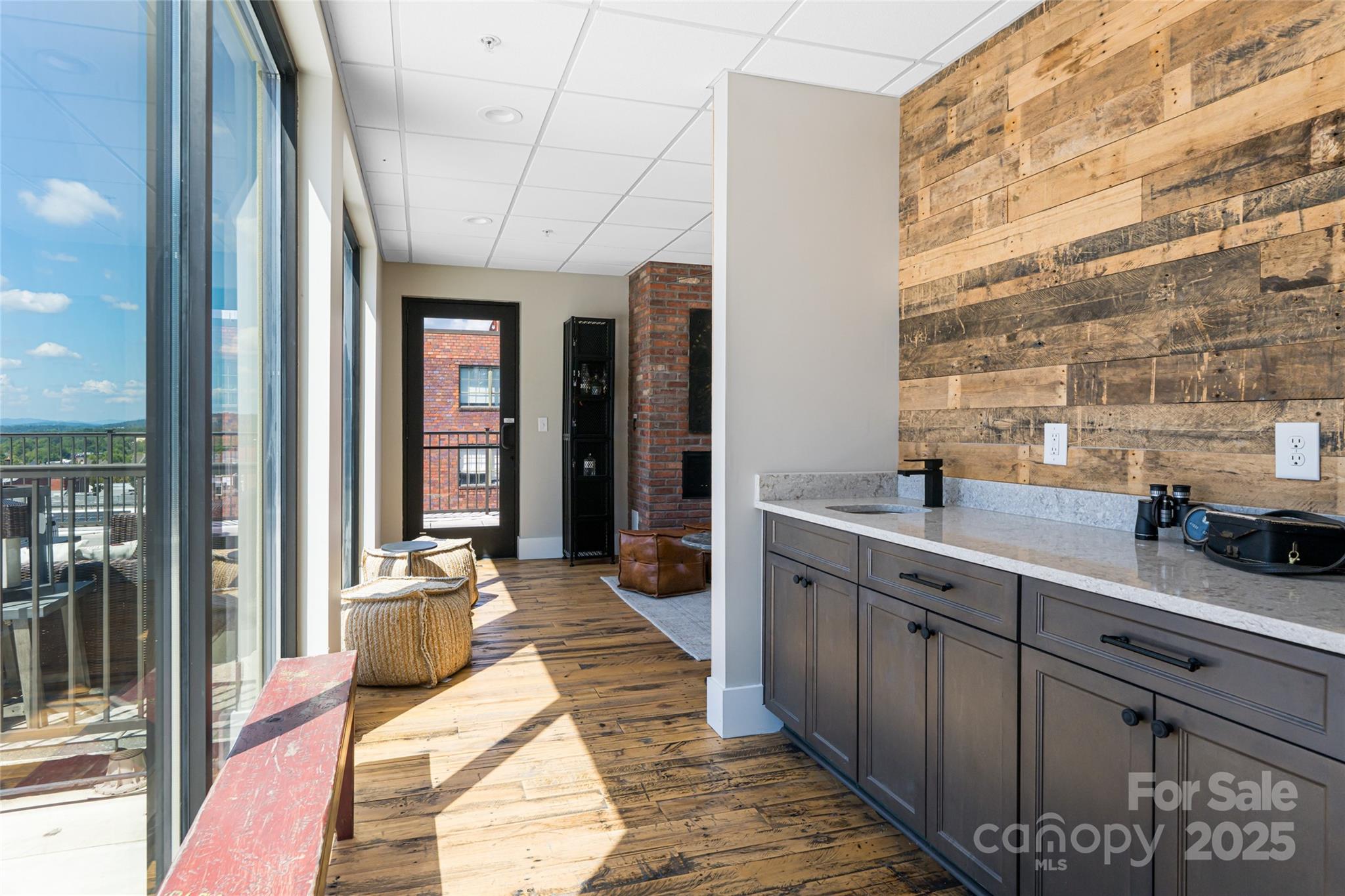 17 North Market Street - Residential