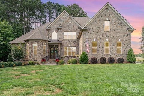 Single Family Residence in Mooresville NC 139 Waterbury Drive.jpg