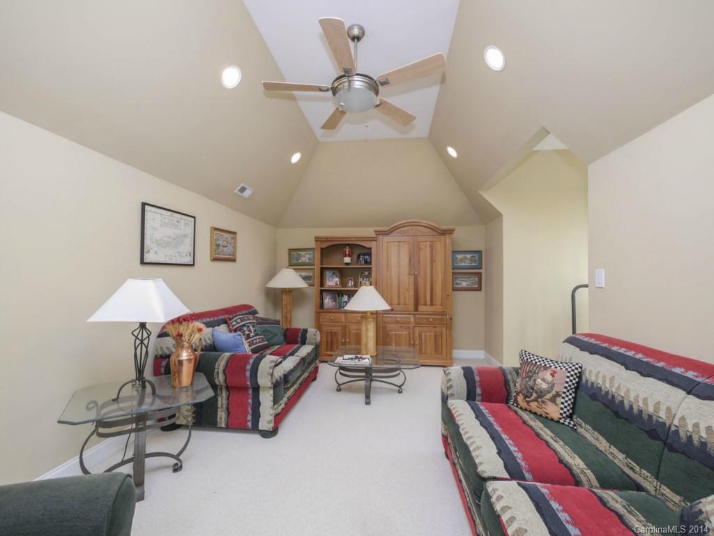 Joslin Pointe - Residential