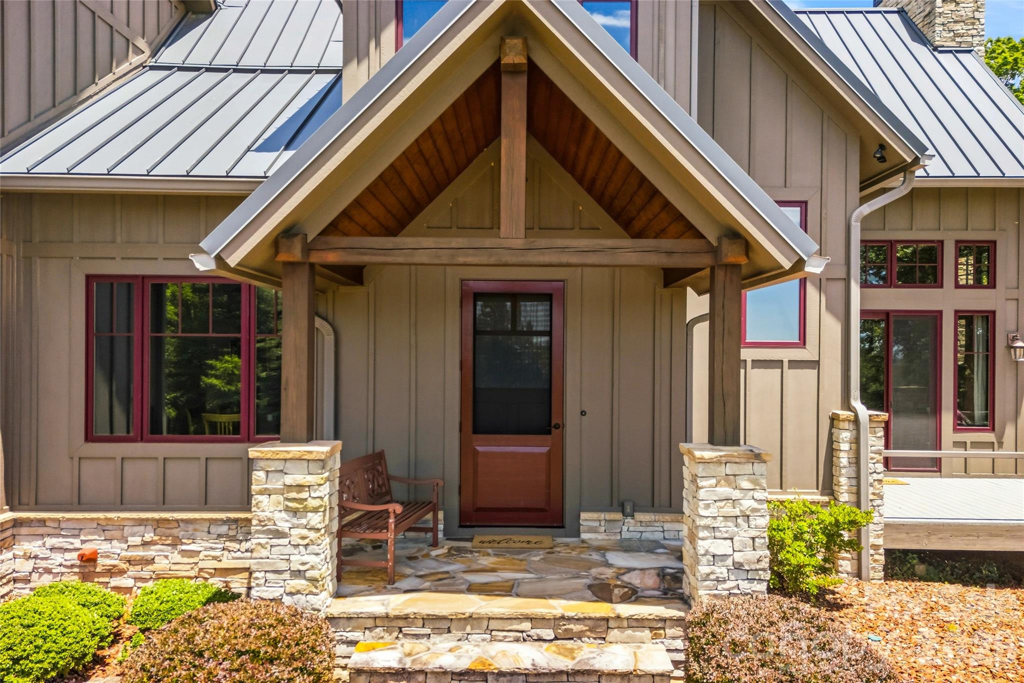 4862 Pinnacle Mountain Road