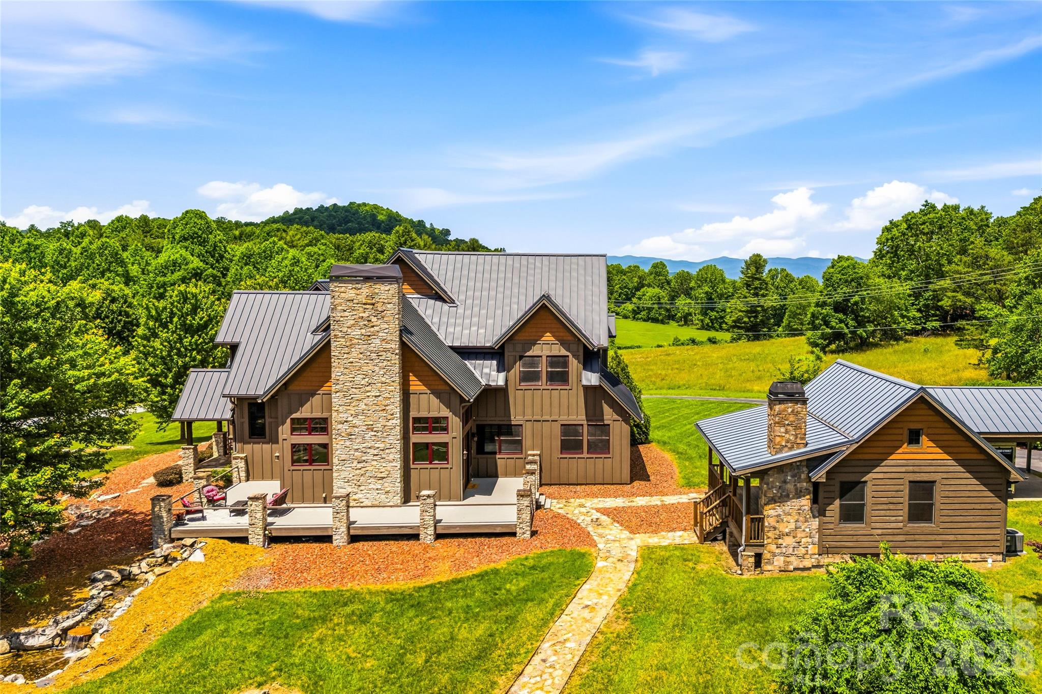 4862 Pinnacle Mountain Road