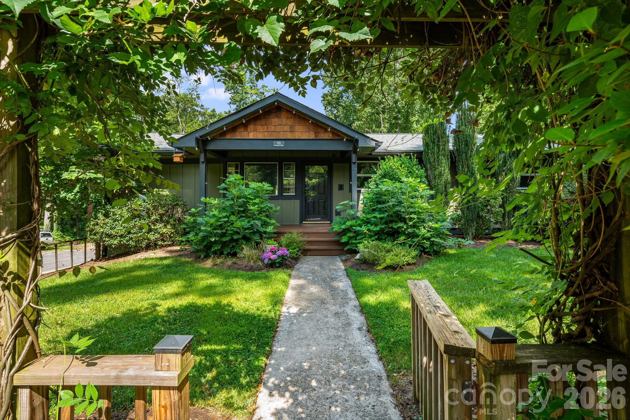 10 Davenport Place