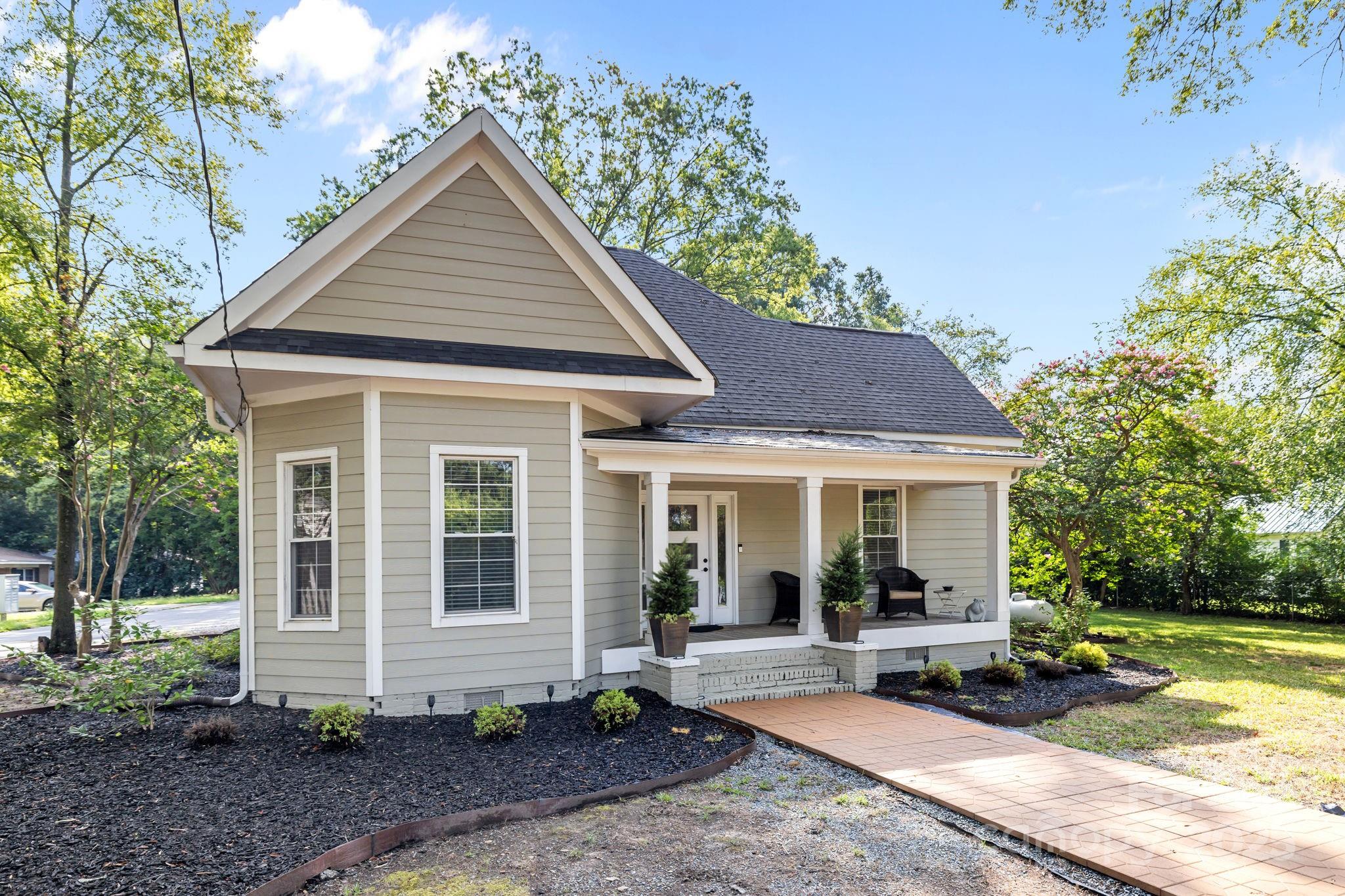 622 N Elm Street