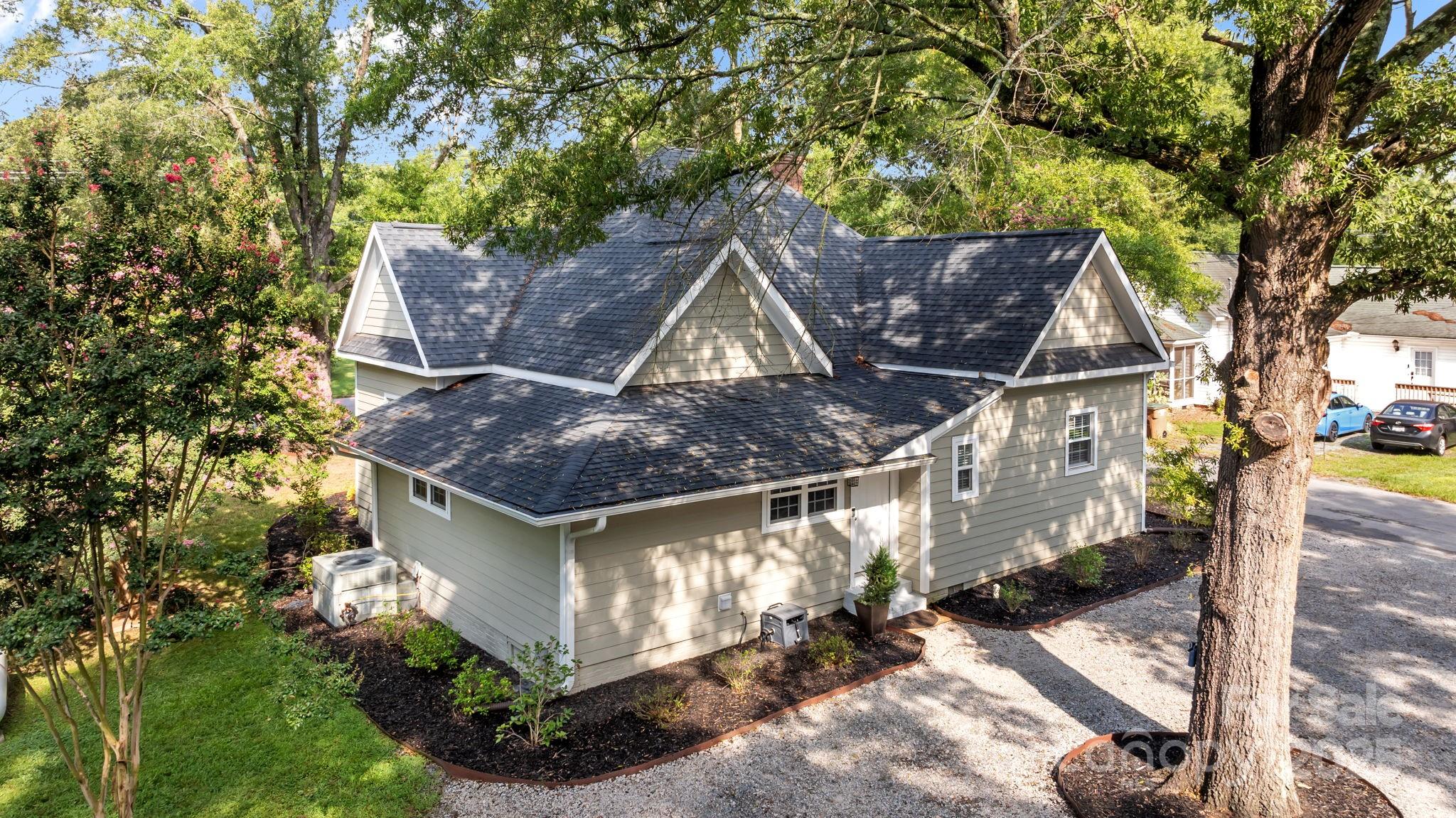 622 N Elm Street