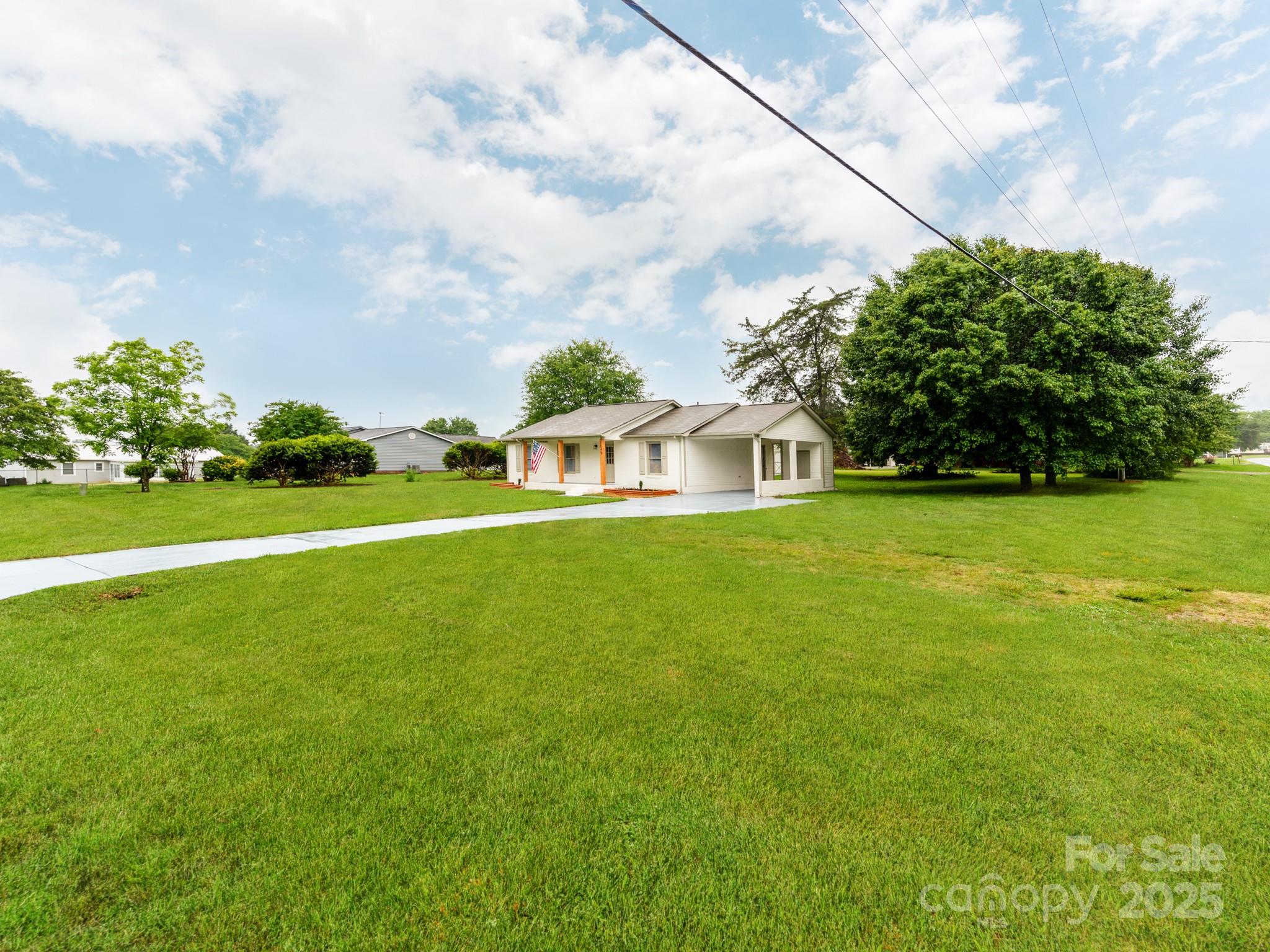 2040 Stratford Drive