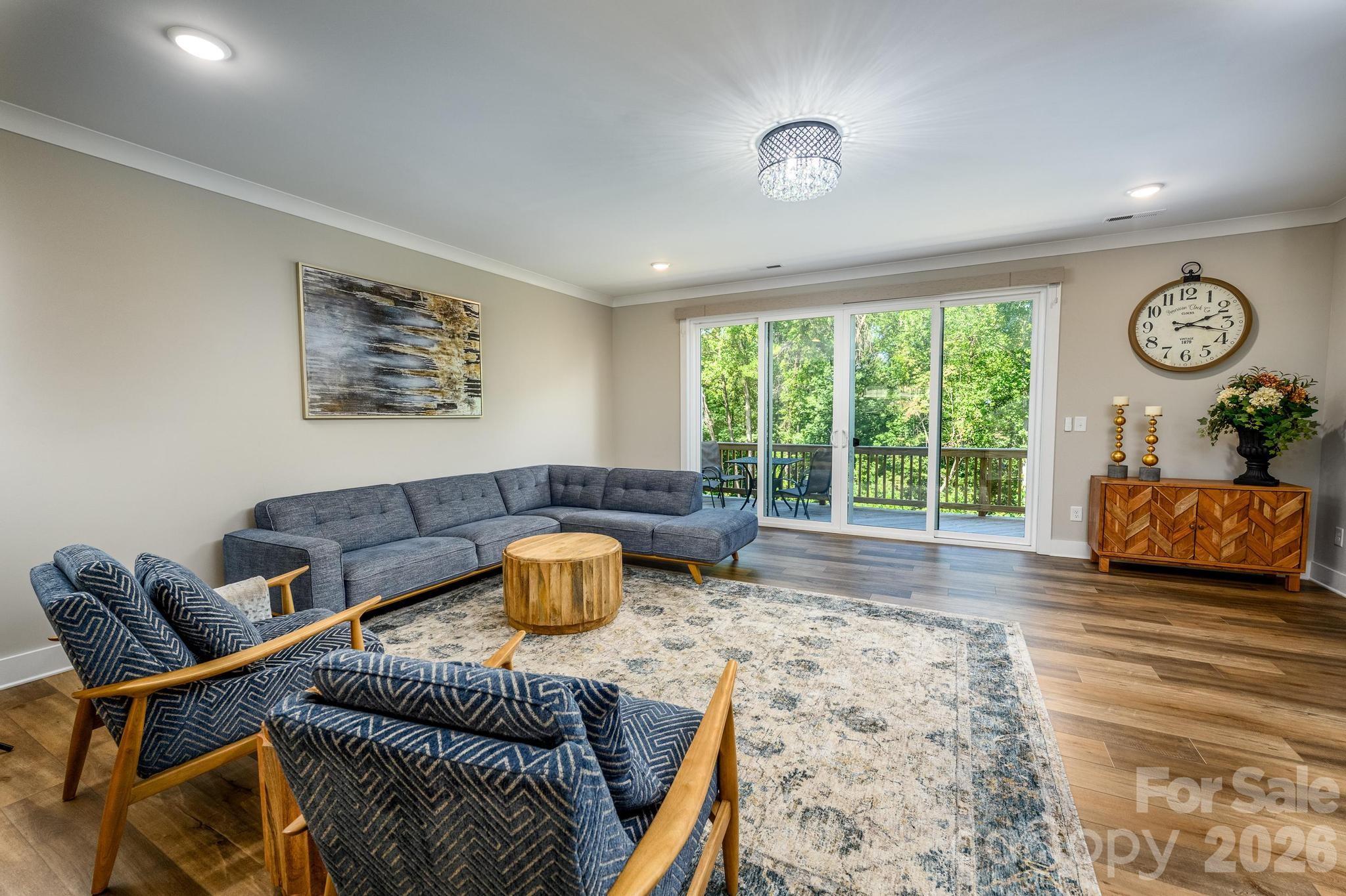 Carriage Club townhomes - Residential