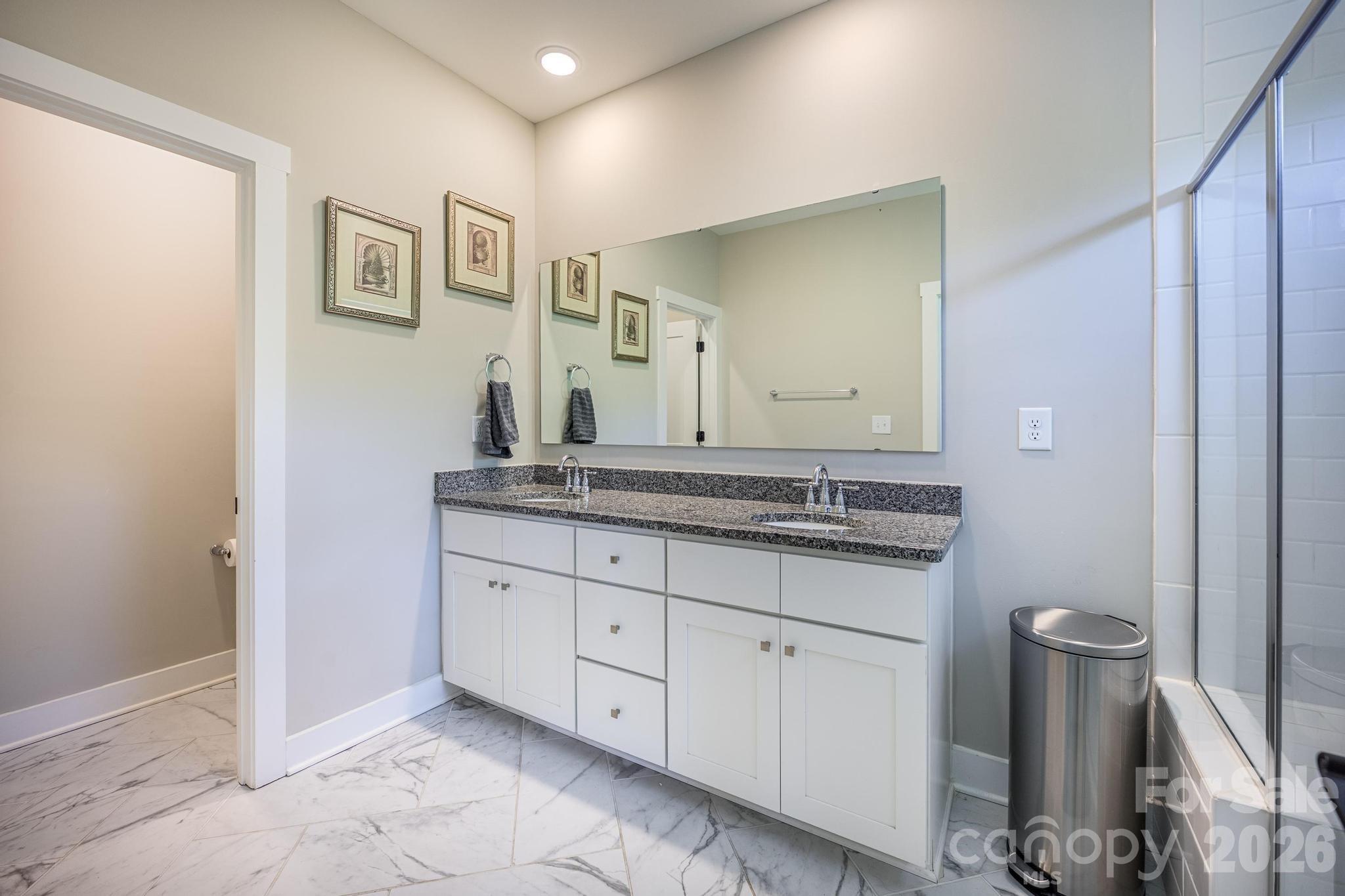 Carriage Club townhomes - Residential