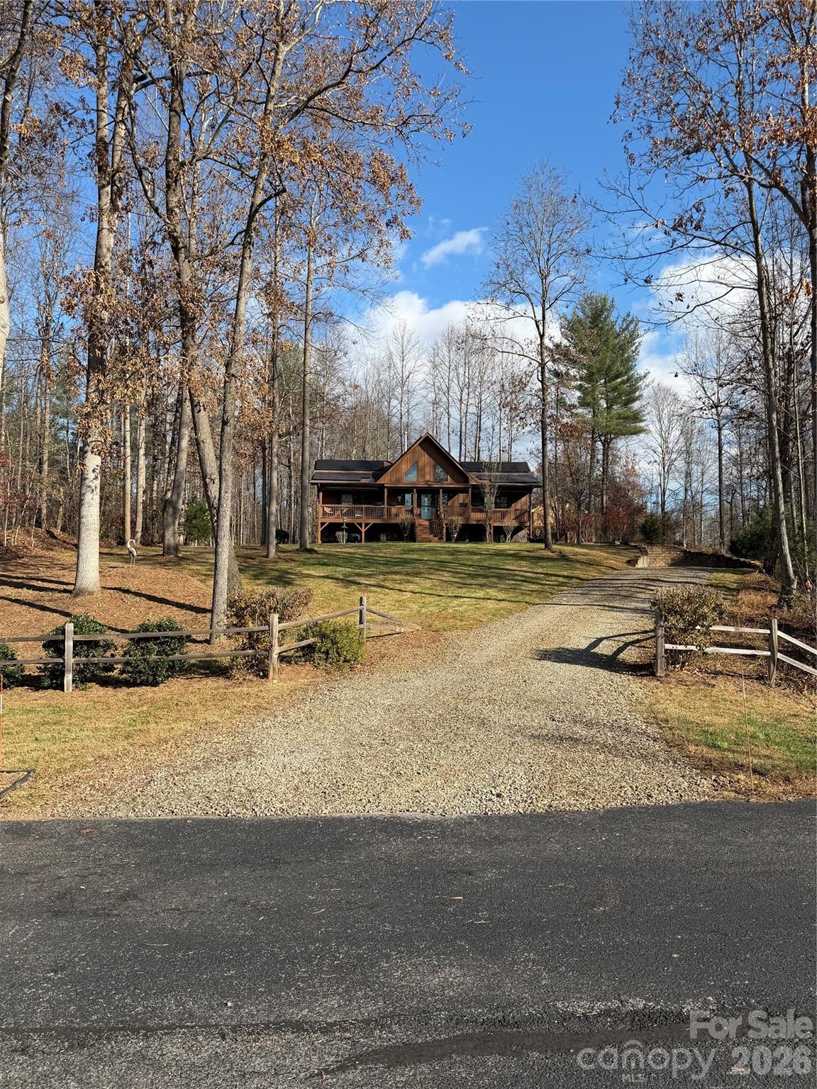 687 W Meadow Parkway