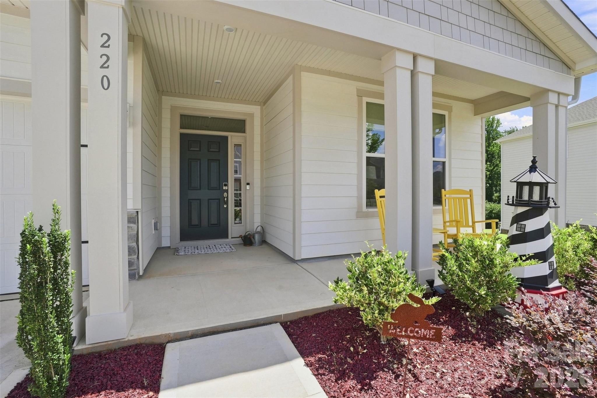 220 E Warfield Drive