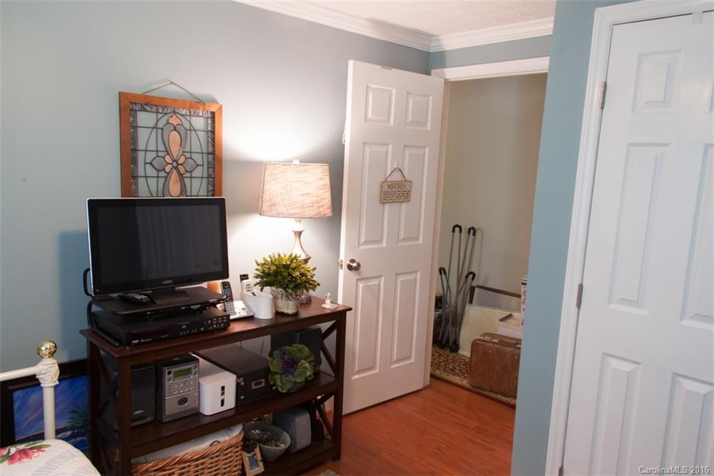 Pines Of Woodlawn - Residential