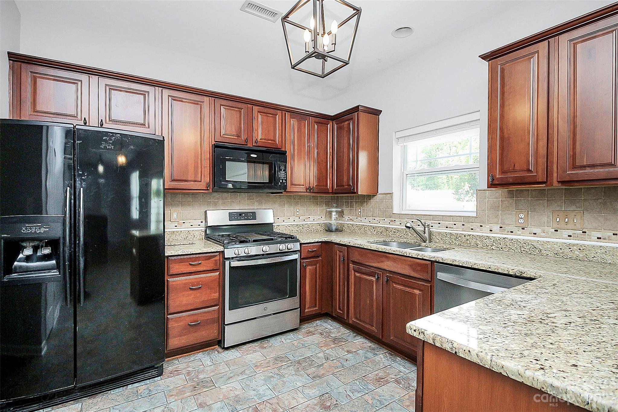 Traditions - Residential Lease