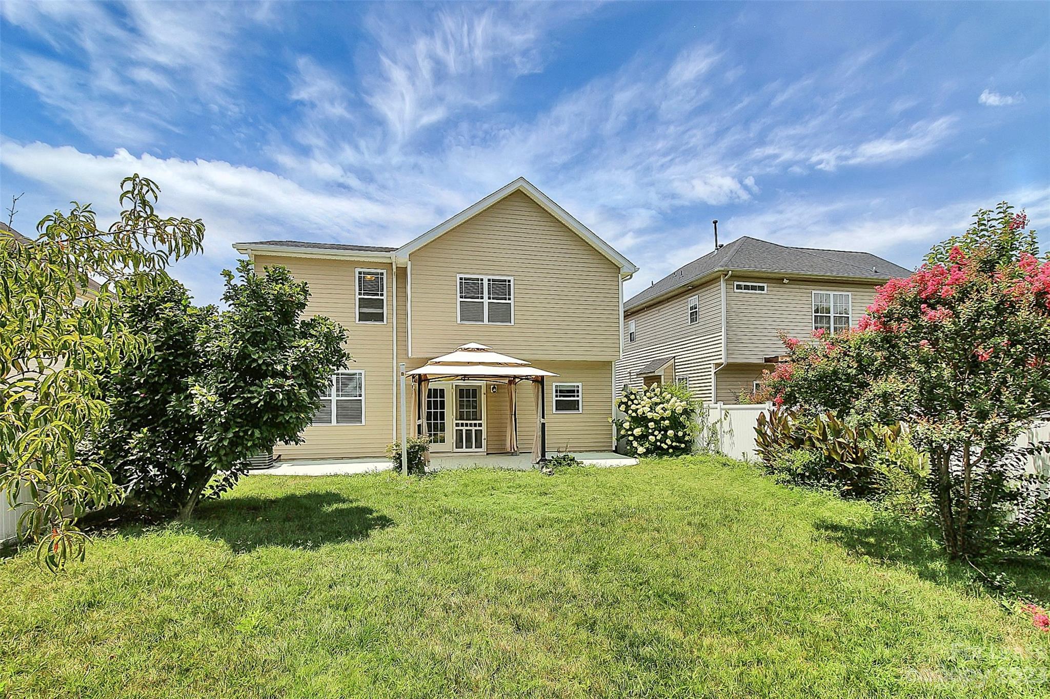 Traditions - Residential Lease