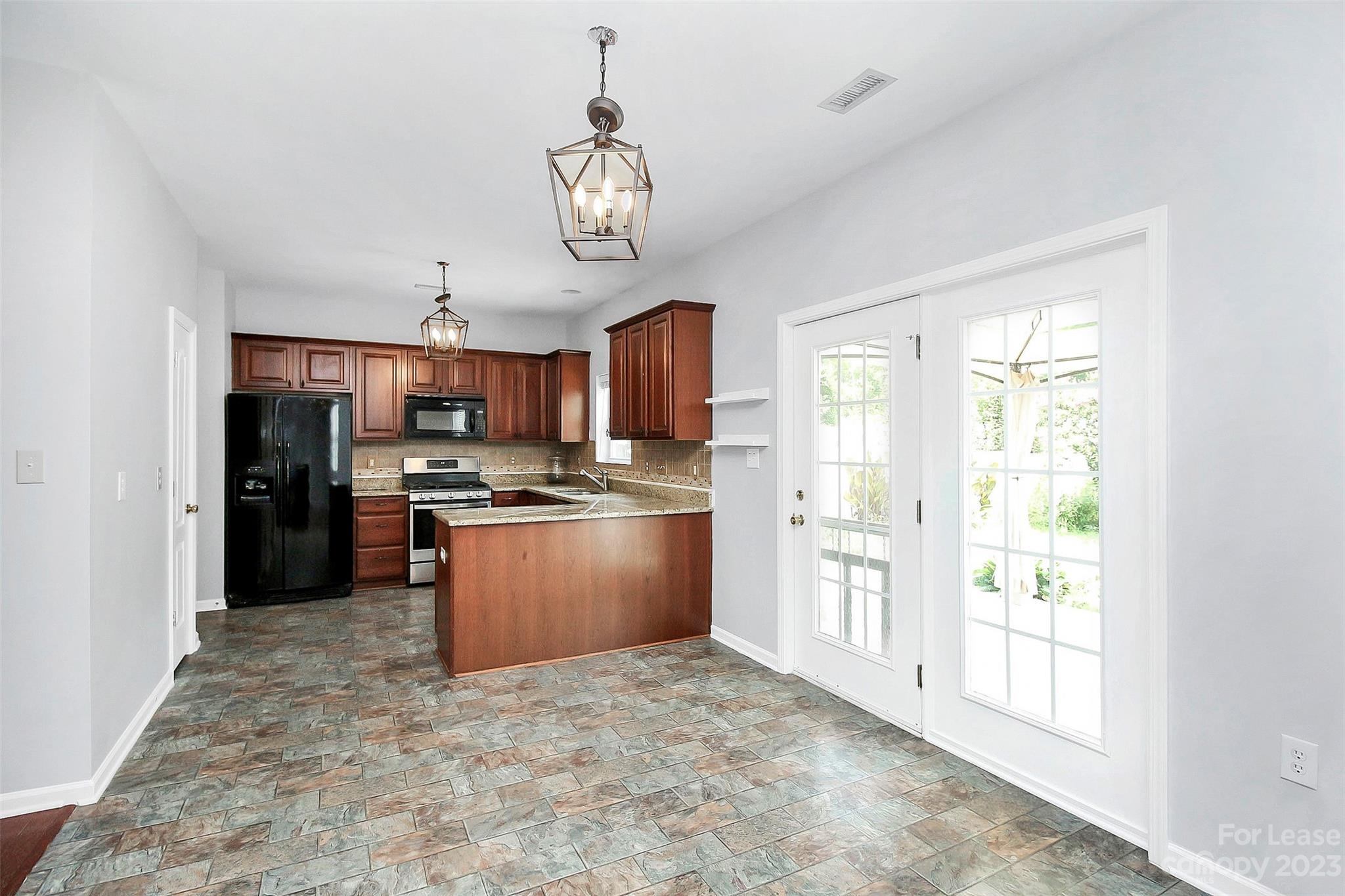 Traditions - Residential Lease