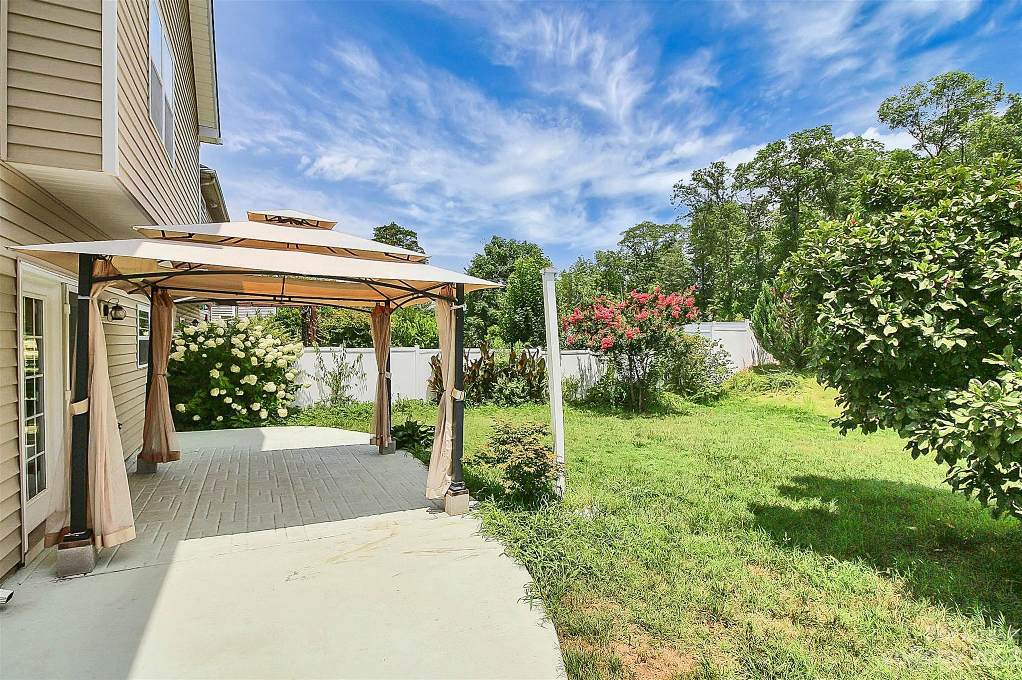 Traditions - Residential Lease