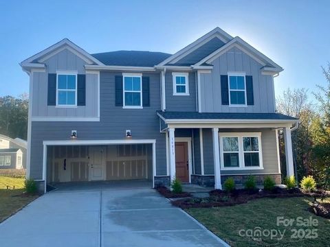 14221 New Crest Drive 143 Huntersville NC 28078