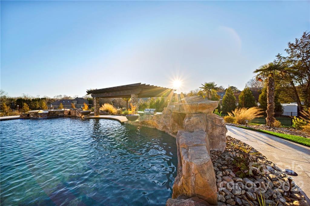 Fenton Dell - Residential