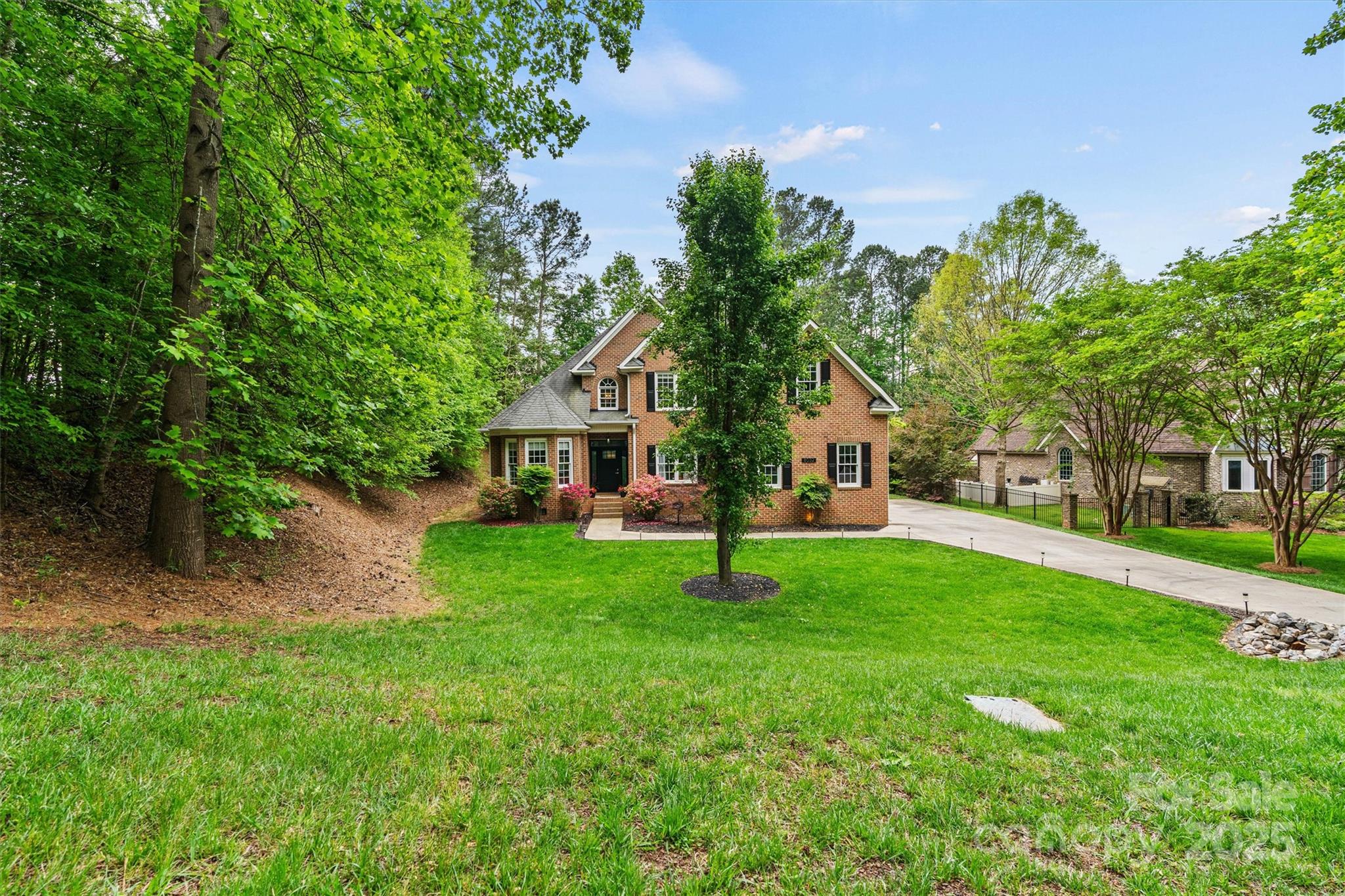 8032 Turnberry Lane