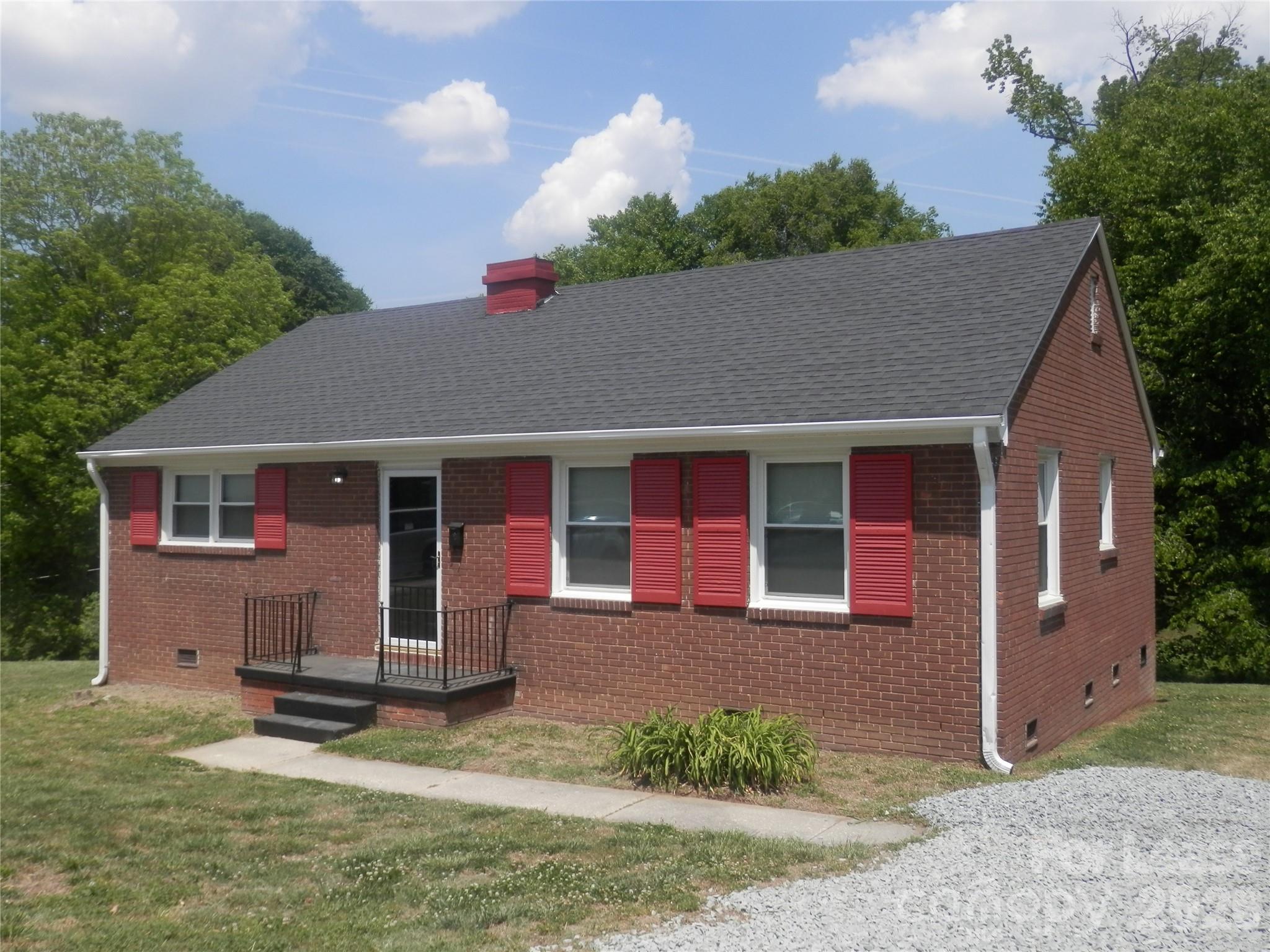 BRICK COLFAX HOME IN CUL-DE-SAC