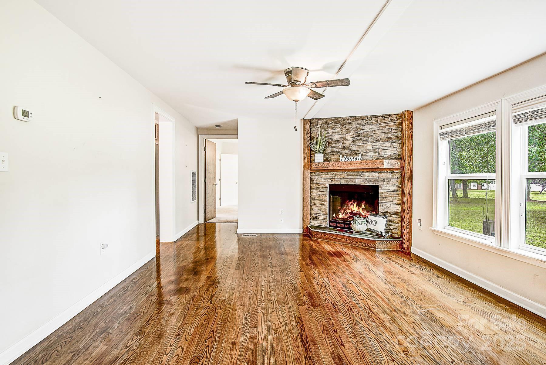 5165 Woodleaf Road