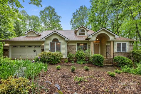 5 Governors Drive Hendersonville NC 28791