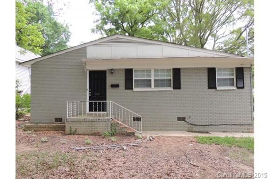 This home offers 3 bedrooms, 1 bathroom, and approximately 980 square feet of living space. You can find it in a great neighborhood, and would be perfect for any family to enjoy. It is professionally managed and maintained with pride. Not only are you leasing a quality house, but gaining a place you can call home. Contact us today!