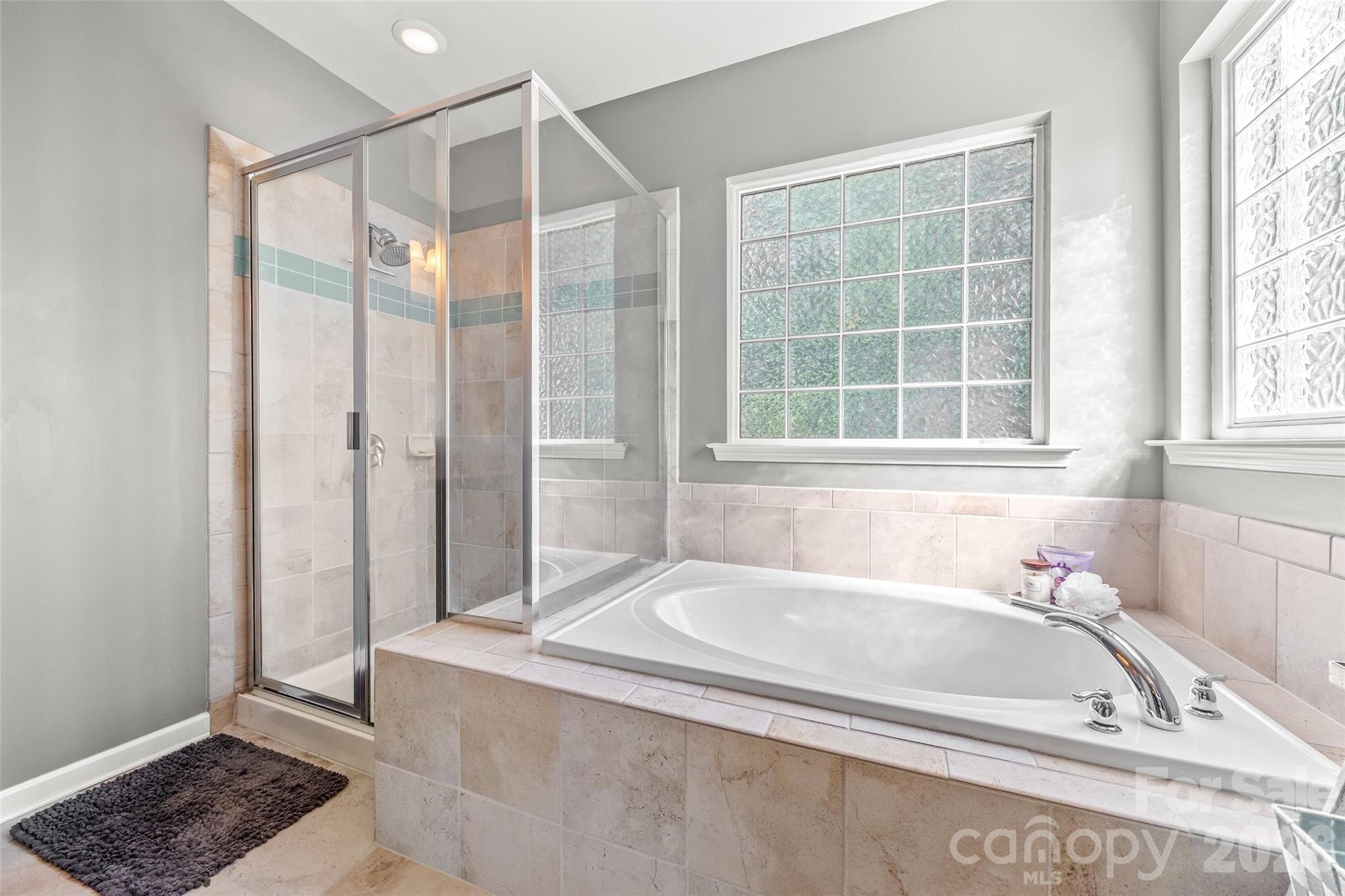 Hawks Creek - Residential