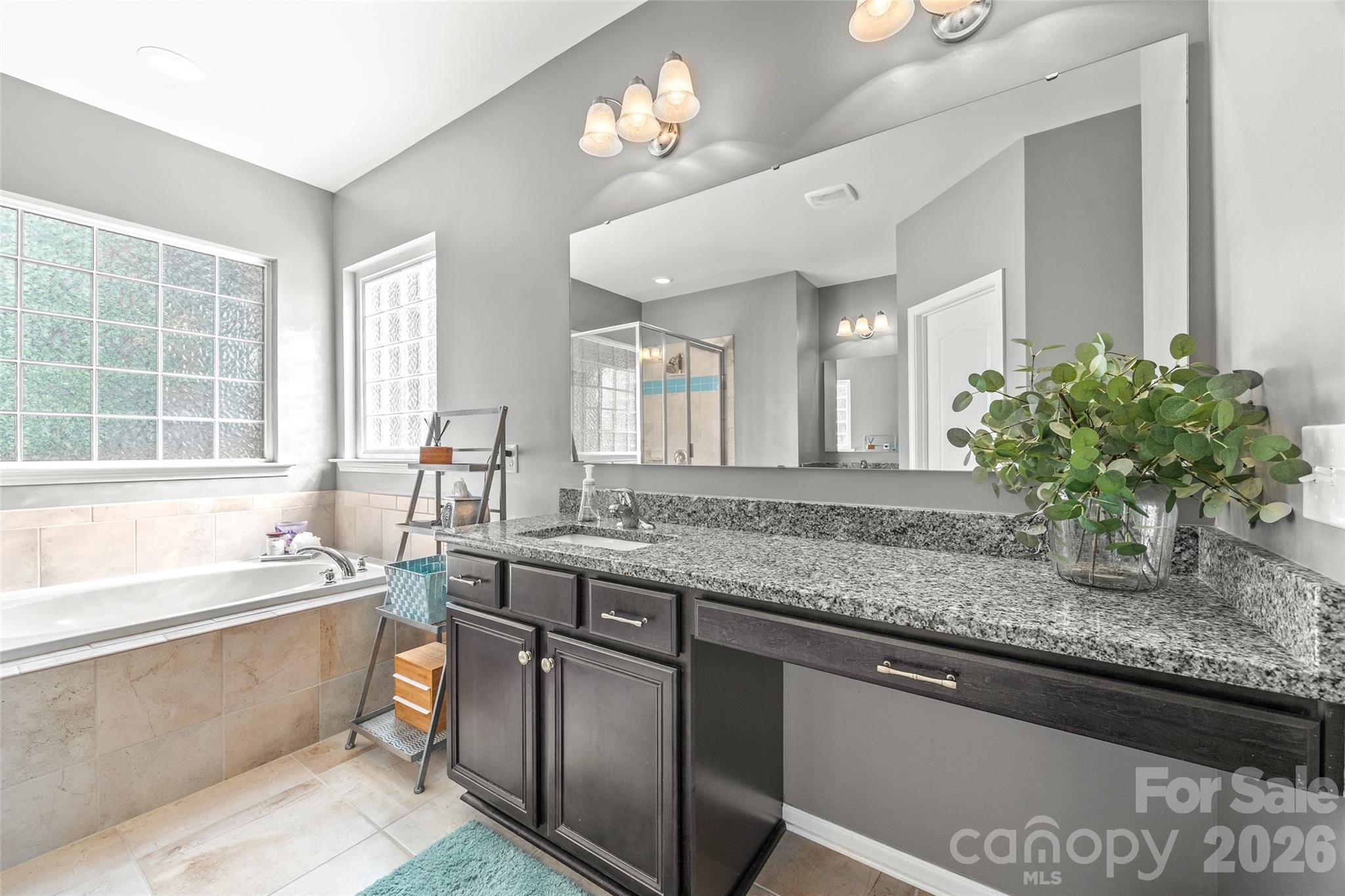 Hawks Creek - Residential