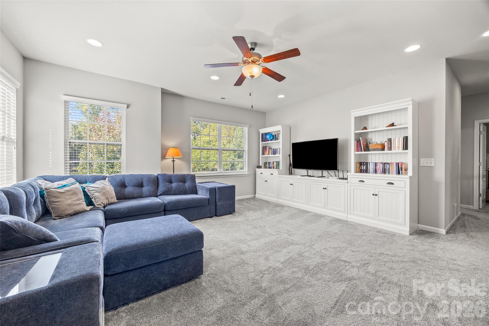 Hawks Creek - Residential