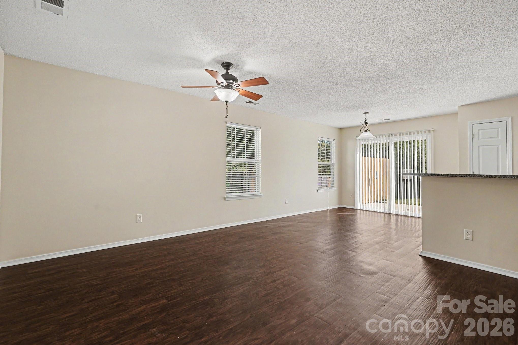 3087 Champion Lane SW