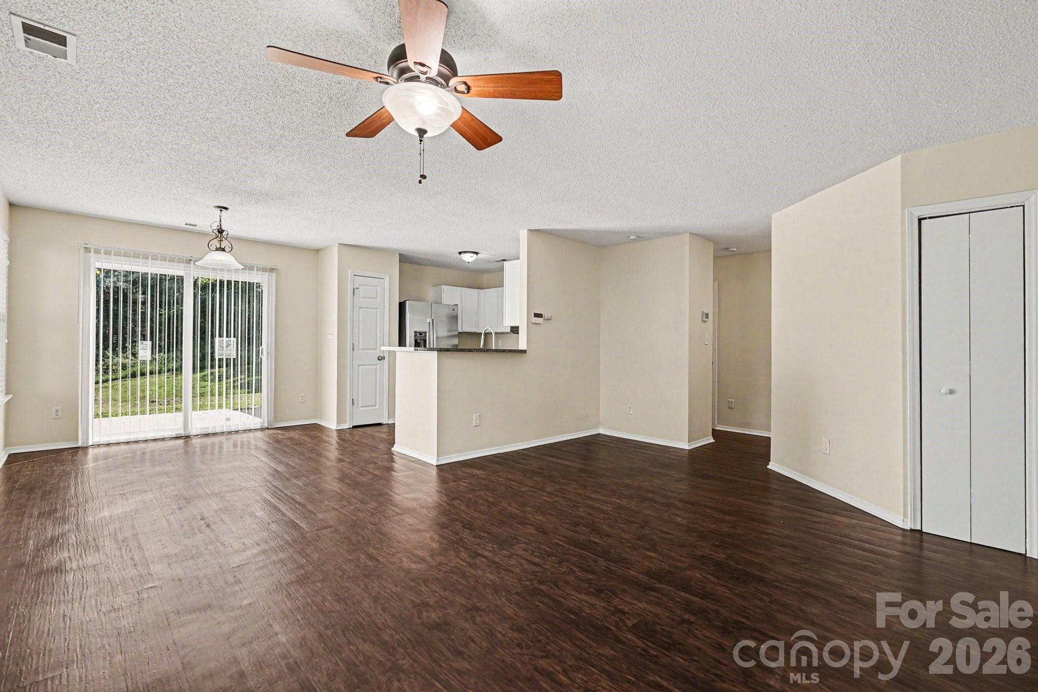 3087 Champion Lane SW