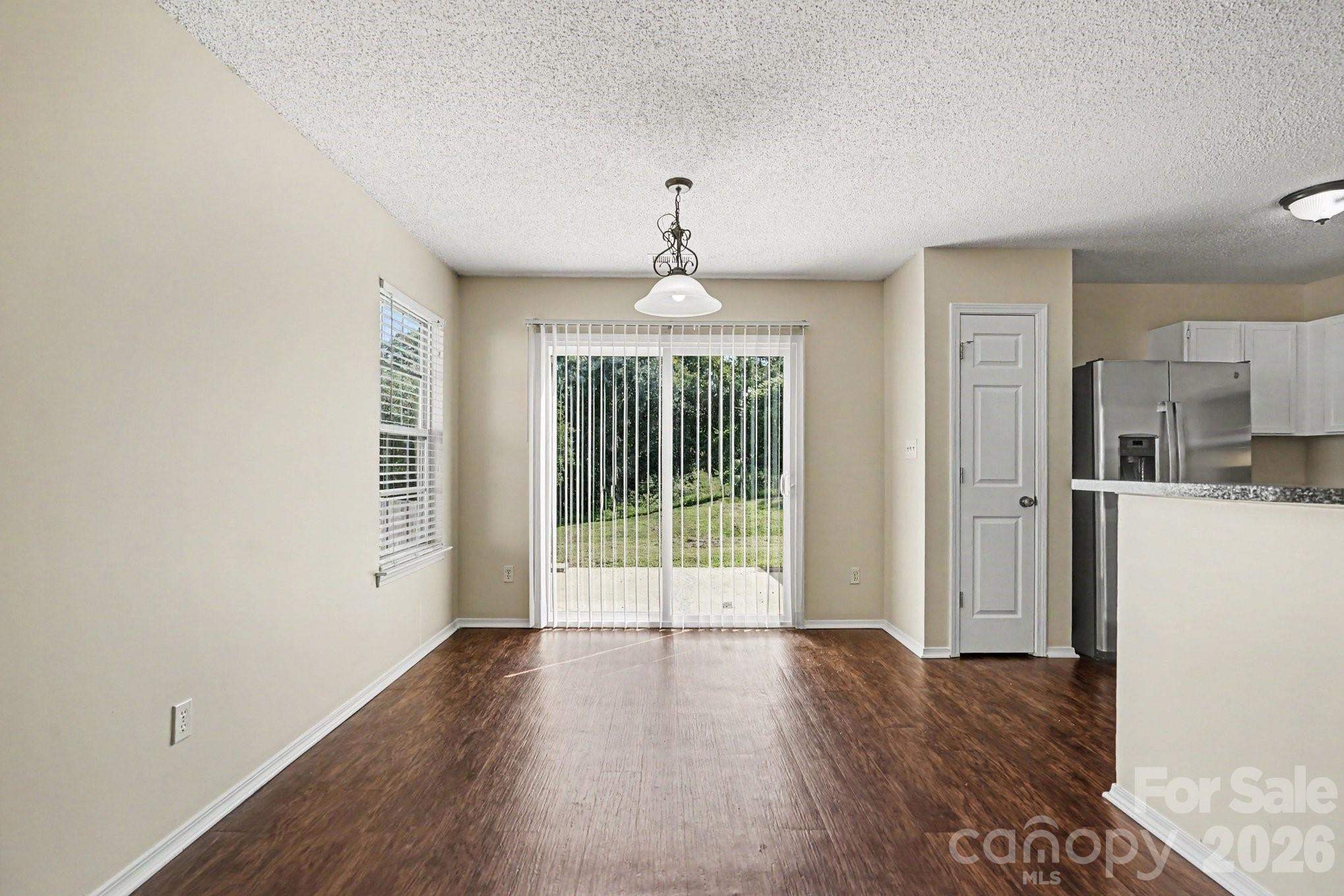 3087 Champion Lane SW