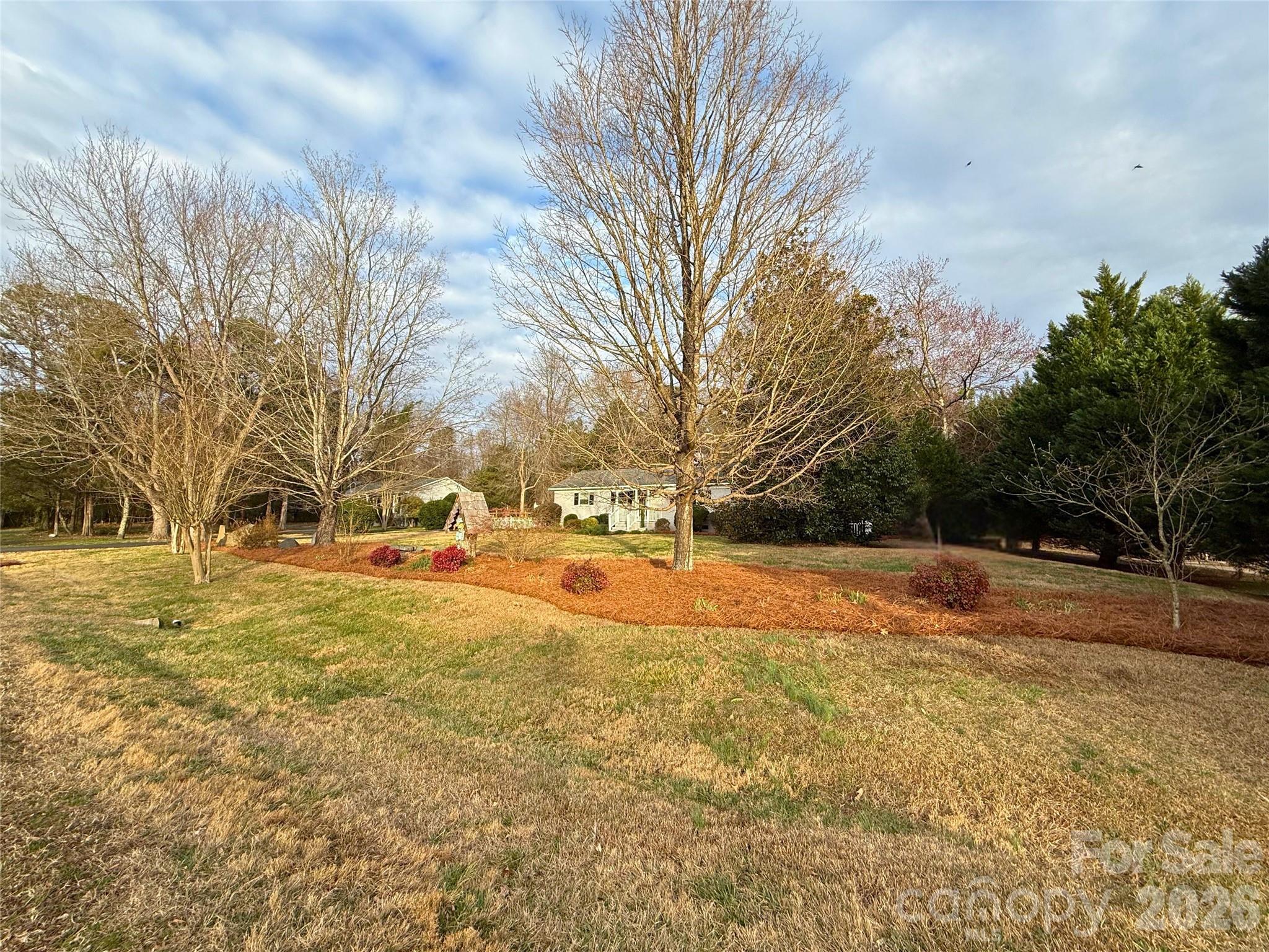 2333 Lakeview Circle