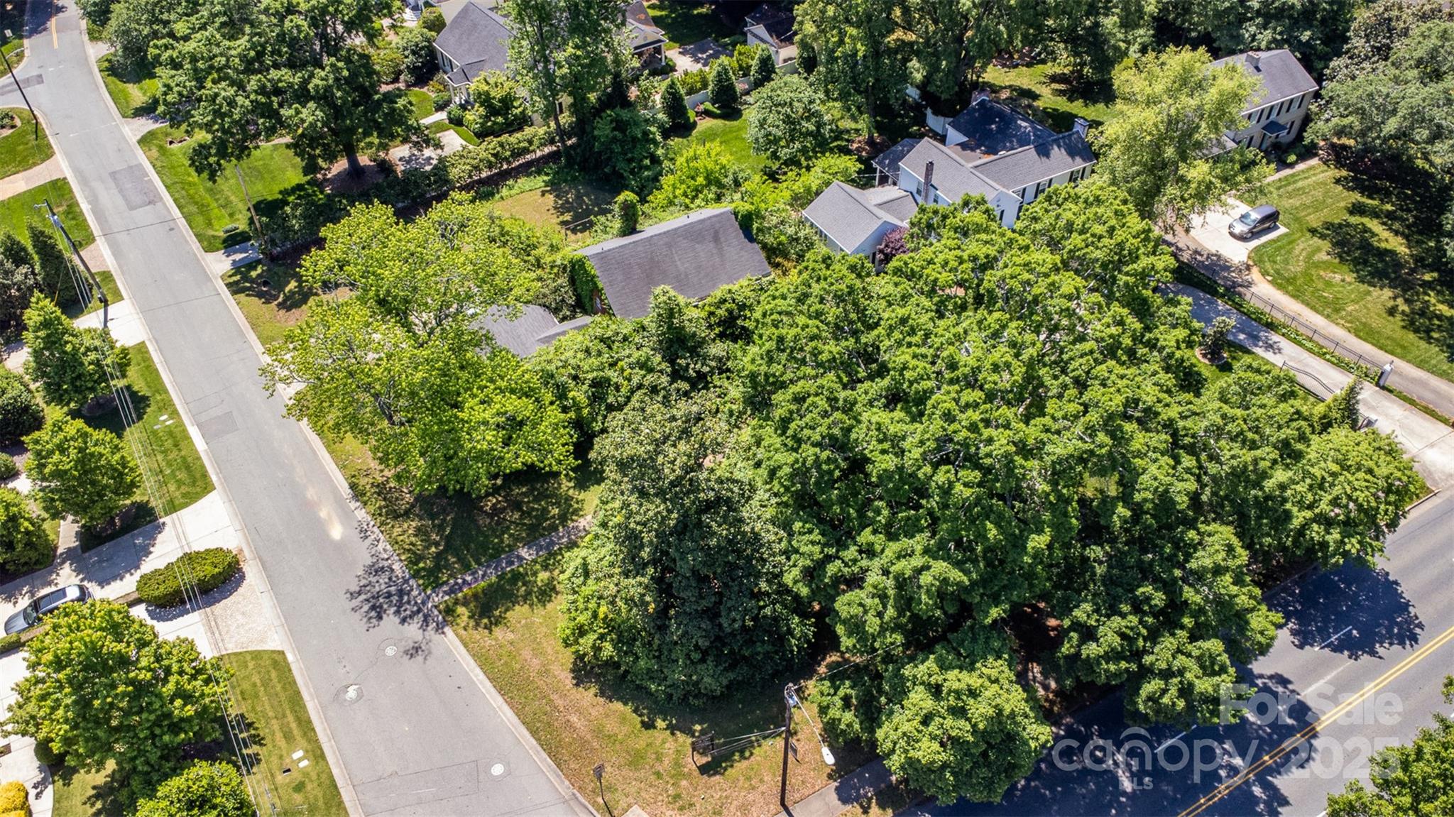 1501 S Wendover Road 1