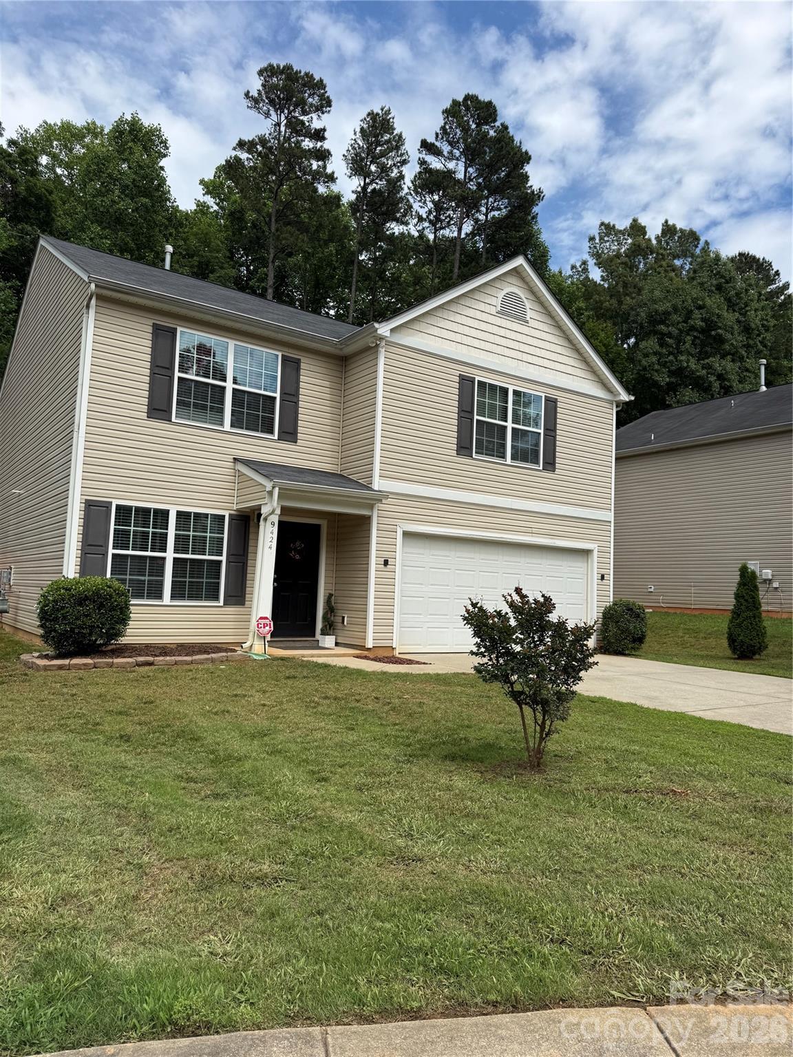 9424 Quilting Bee Lane