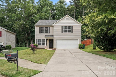 Photo of 9424 Quilting Bee Lane, Charlotte, NC 28216 (MLS # 4393973)