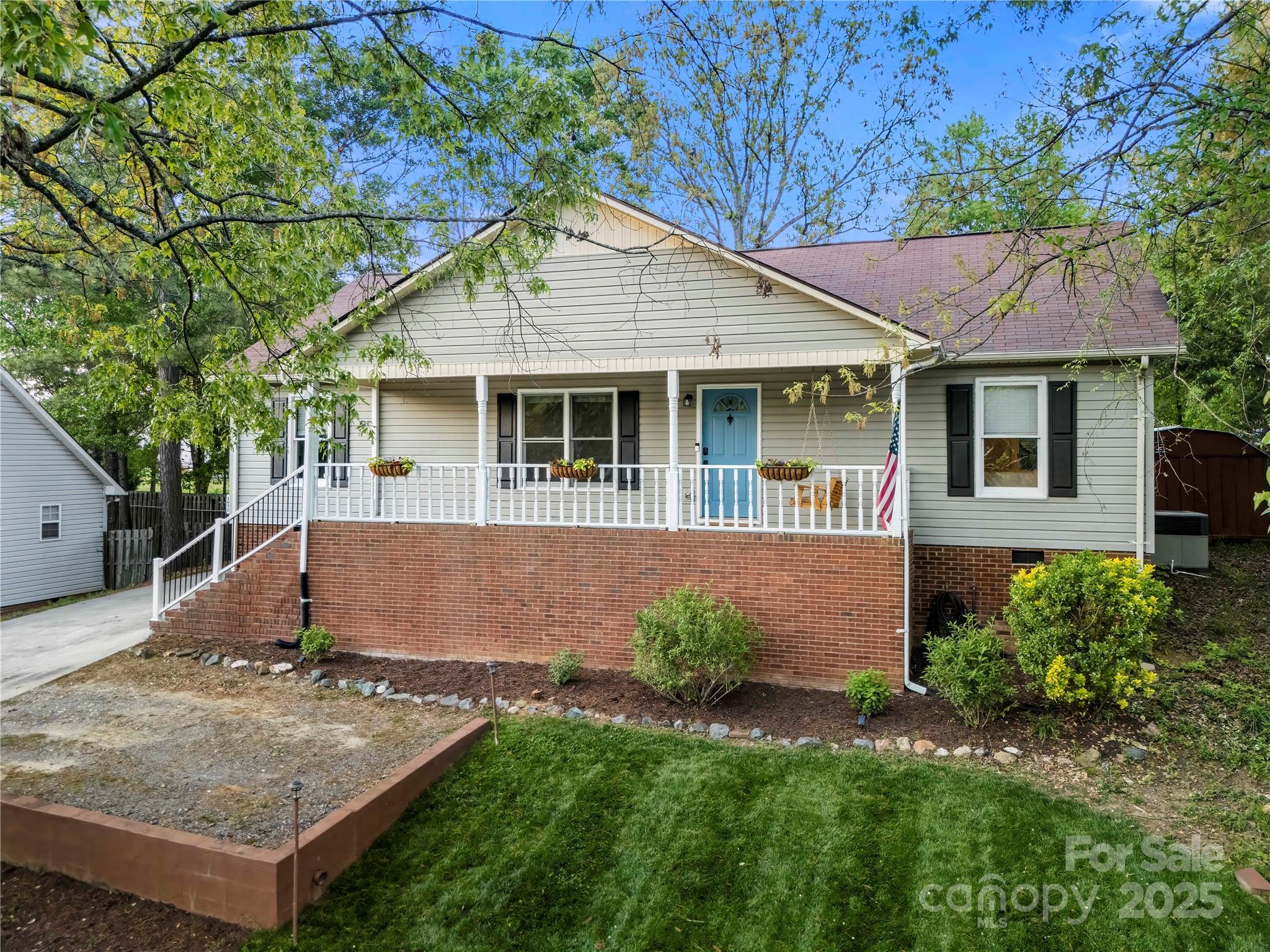 1631 Amanda Lane