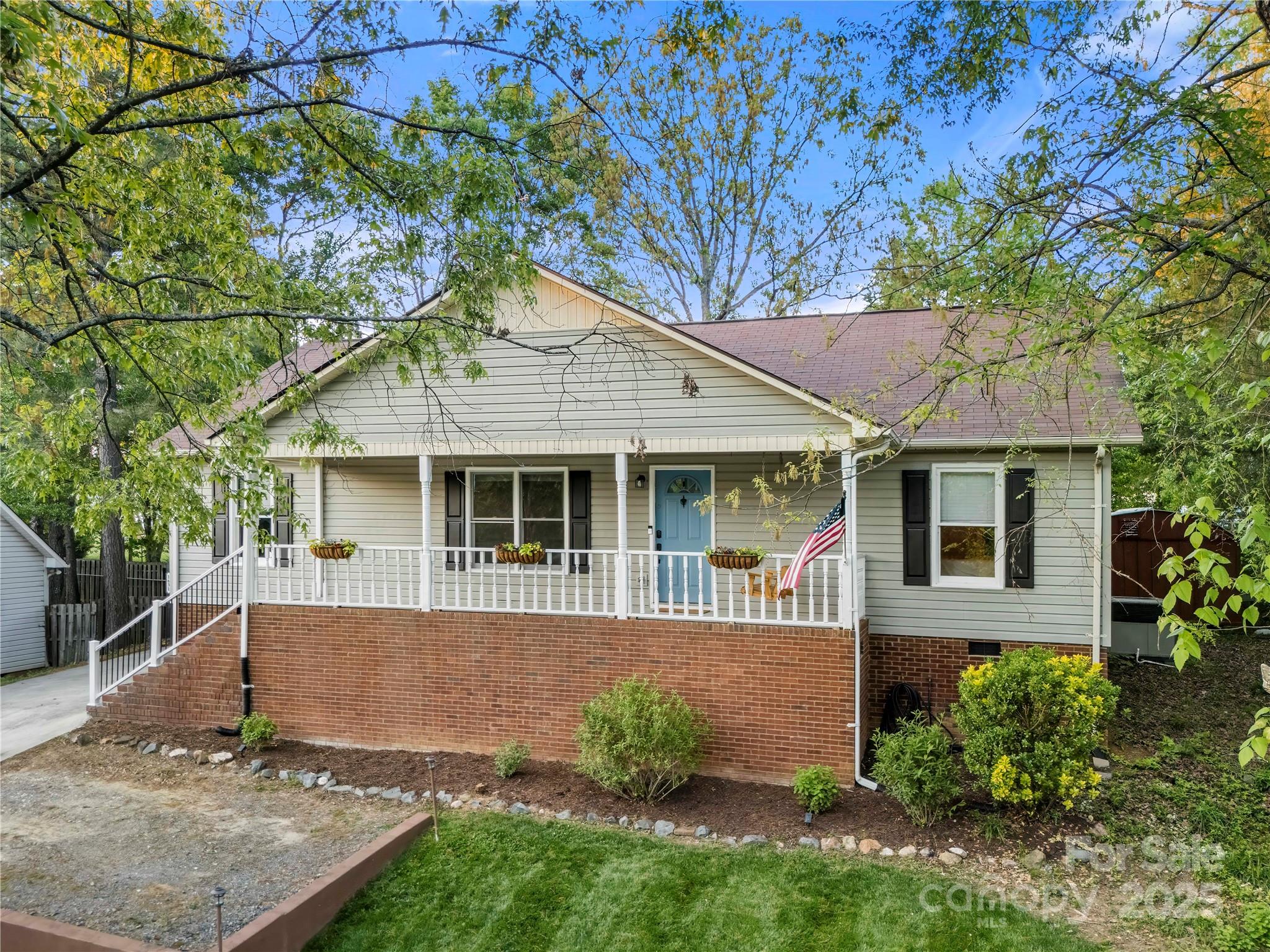 1631 Amanda Lane