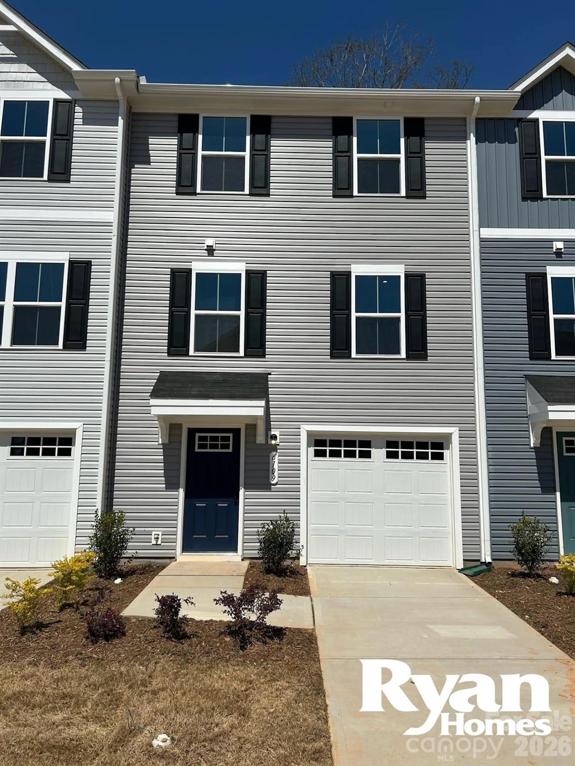 6109 Carrick Bend Court