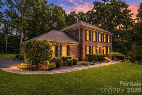 Photo of 3906 Wandering Lane NE, Hickory, NC 28601 (MLS # 4410839)
