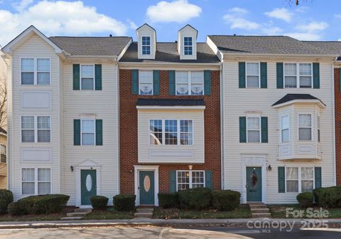 Photo of 9930 Treeside Lane, Matthews, NC 28105 (MLS # 4329501)