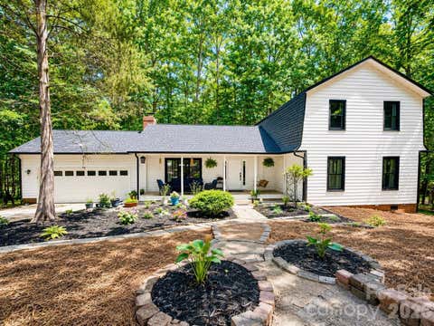 Photo of 9307 Raintree Lane, Charlotte, NC 28277 (MLS # 4379327)