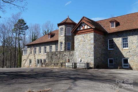 A home in Tryon