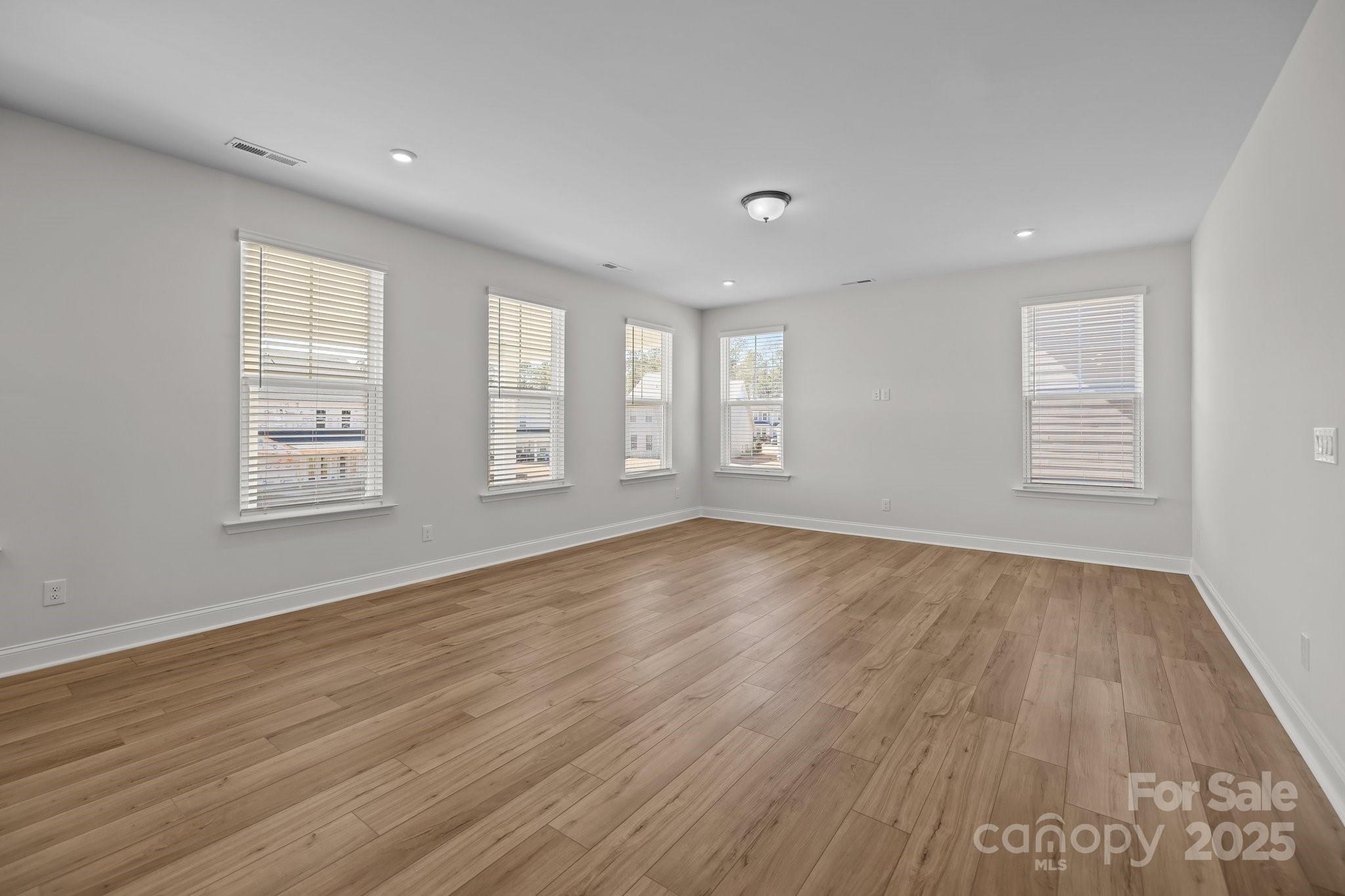 Lakeside Glen - Residential