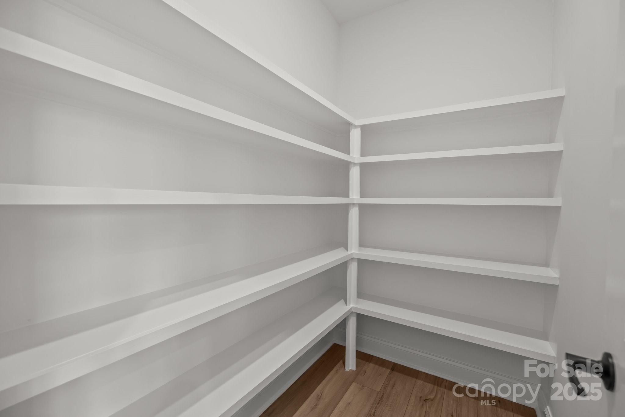 Lakeside Glen - Residential