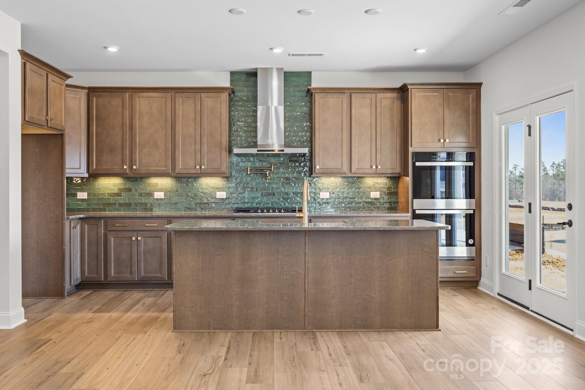 Lakeside Glen - Residential